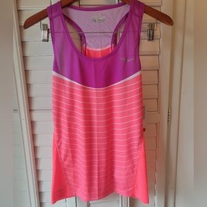 NWT Saucony Singlet